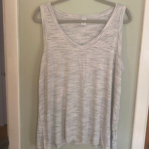 Old Navy XL V cut tank white and gray
